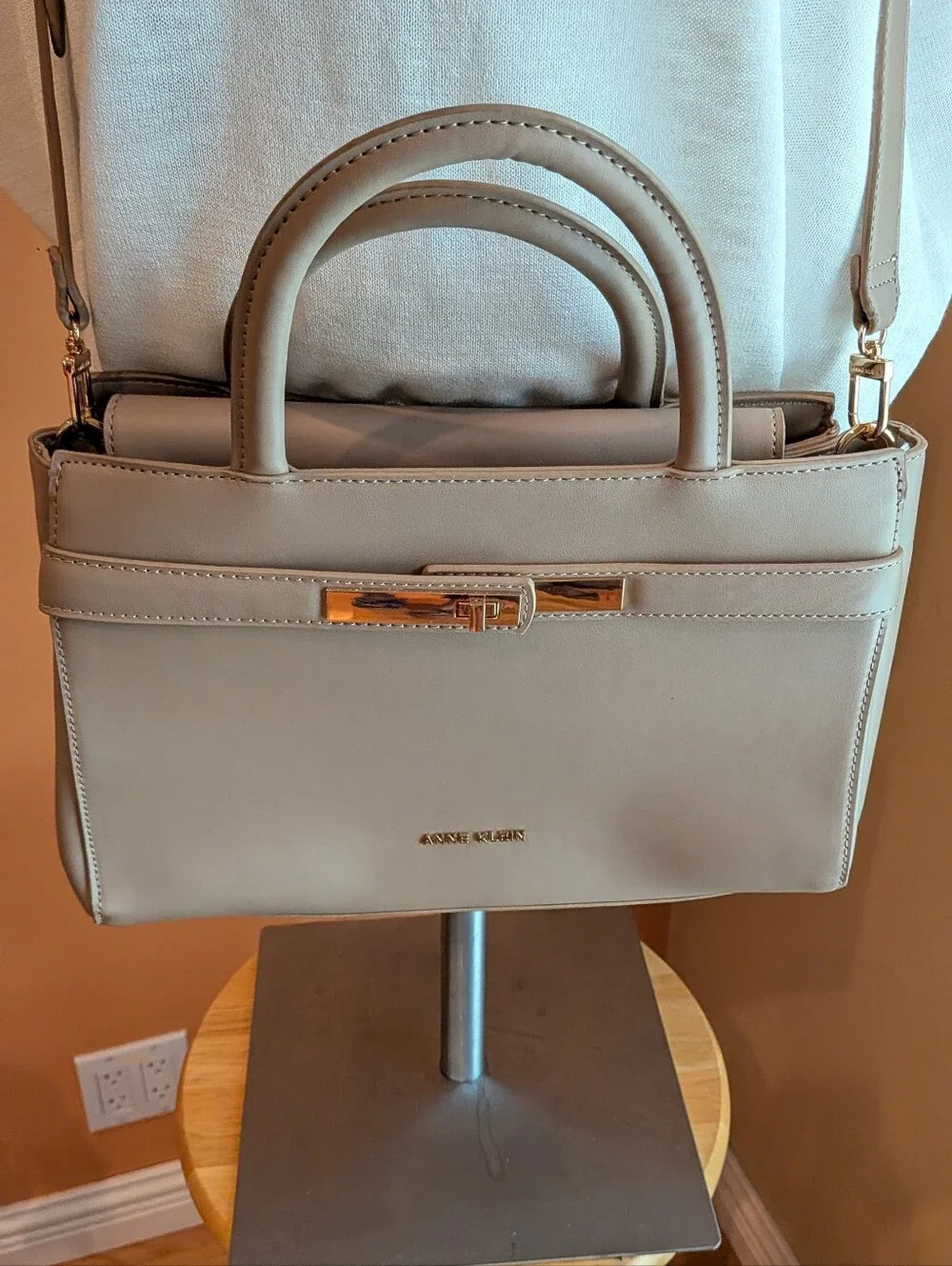 Anne Klein kenneth cole